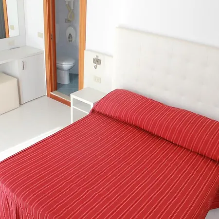 Vienna Hotel 3*