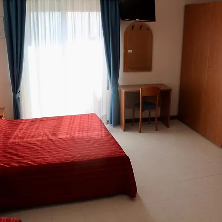 Vienna Hotel 3*
